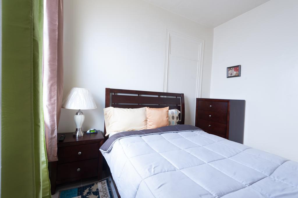 Studio And 1 Bedroom Apartments - Bronx New York Exterior foto